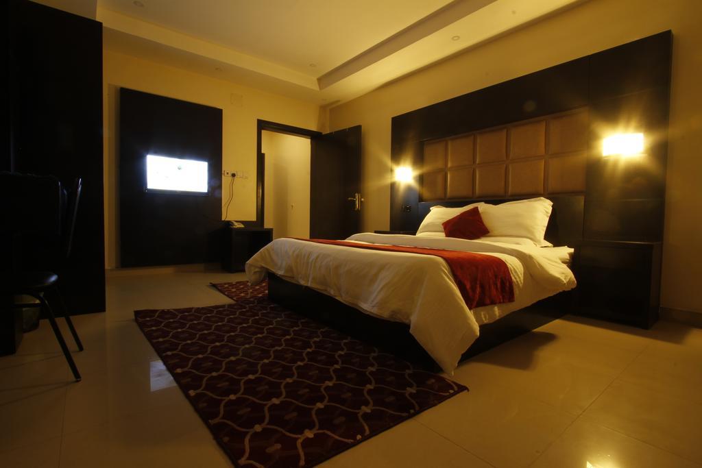 Manazel Al Hamra Apartment 2 布赖代 客房 照片